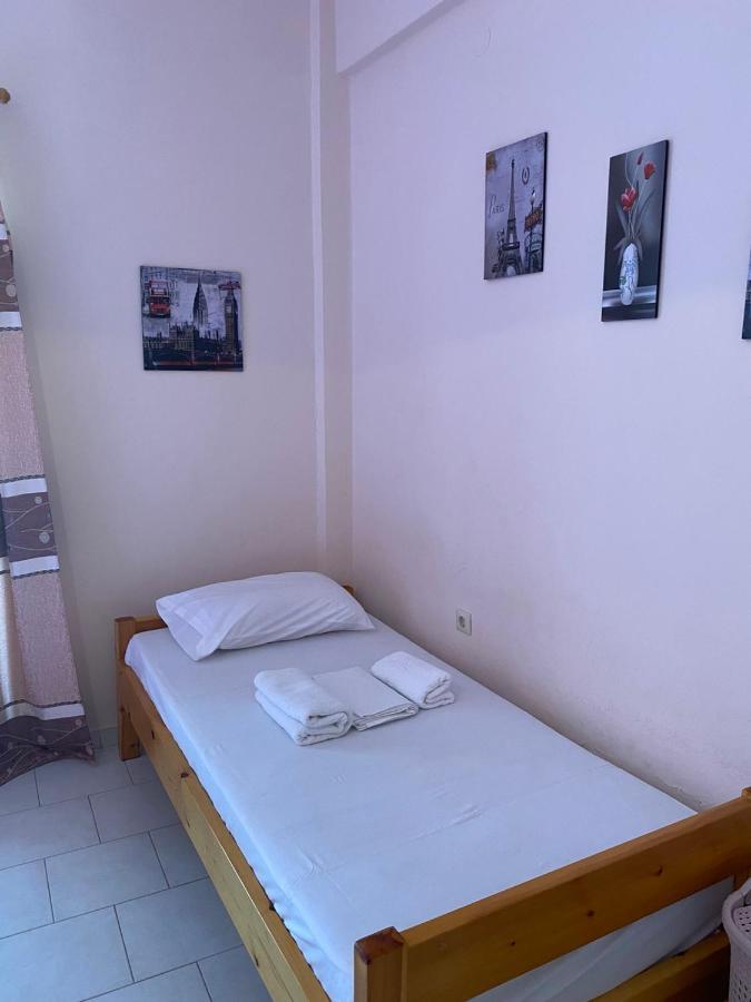 Yfantis Sakis Apartment'S Eratiní Eksteriør billede