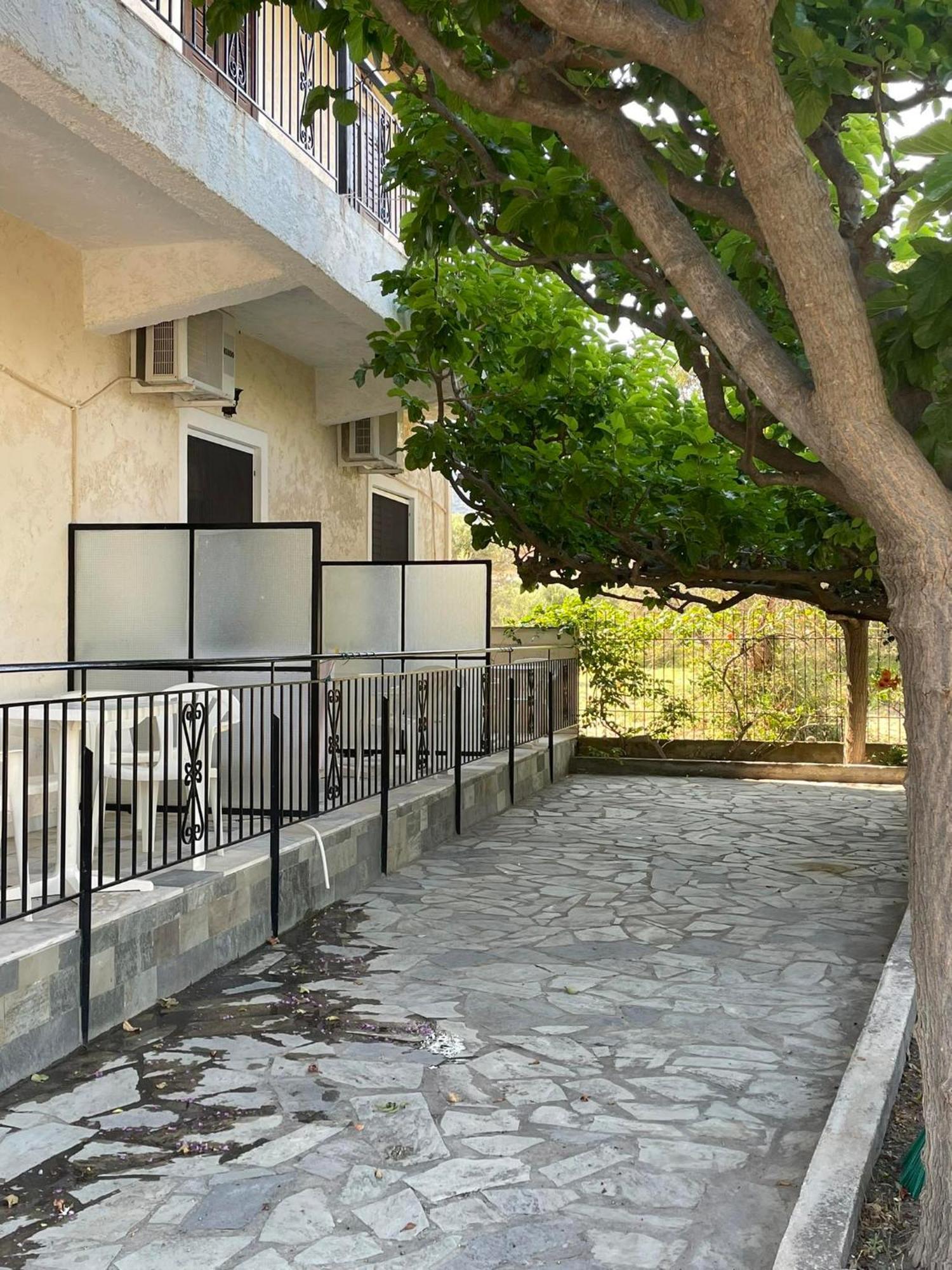 Yfantis Sakis Apartment'S Eratiní Eksteriør billede